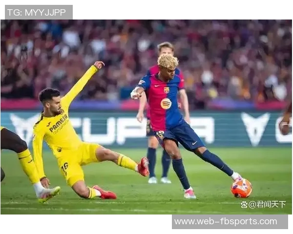 巴萨公开训练课会员持票被拒入场安保措施引发球迷抗议