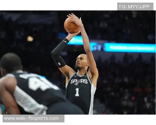 文班亚马外线表现不佳16投6中贡献16分16板三分球命中率低迷罚球失准影响球队表现 文班亚马外线表现不佳16投6中贡献16分16板三分球命中率低迷罚球失准影响球队表现