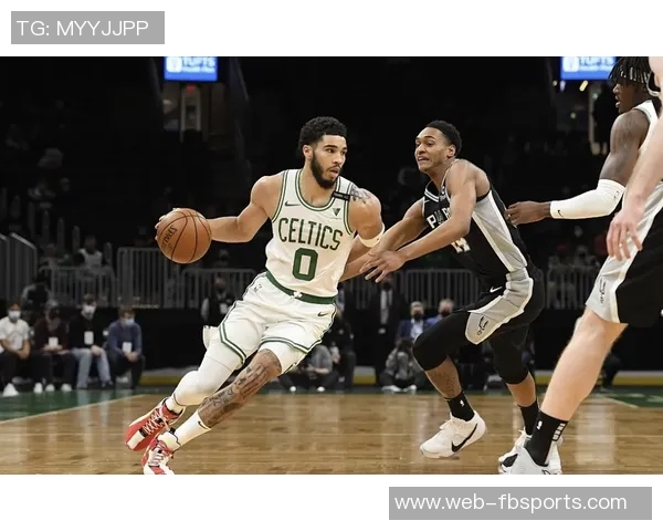 杰伦布朗称赞阿马里威廉姆斯护筐能力提升球队攻防效率 杰伦布朗称赞阿马里威廉姆斯护筐能力提升球队攻防效率